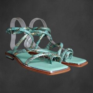 Elegant Turquoise Strappy Sandals Vince Camuto, brand new